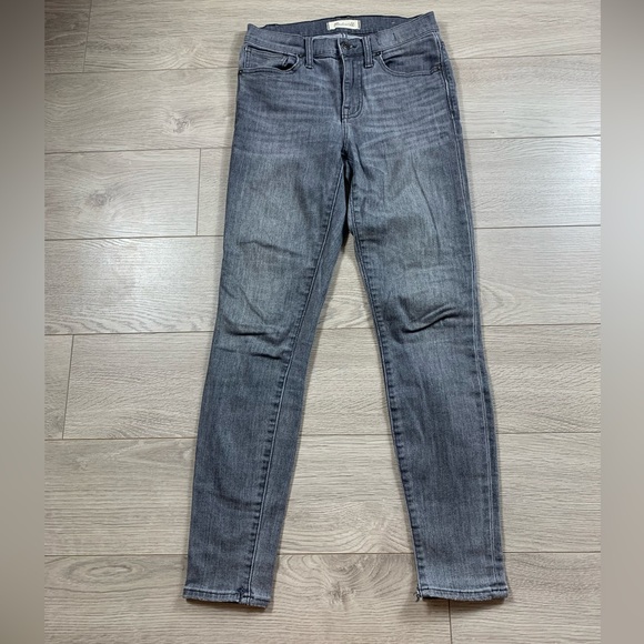 Madewell Grey 9” High Riser Skinny Skinny Jeans - Picture 2 of 16